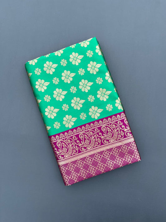 Green Red Saree Classic Colors, Festive Vibe